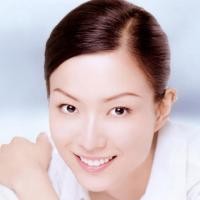 Sammi Cheng Saingi Gwyneth Paltrow